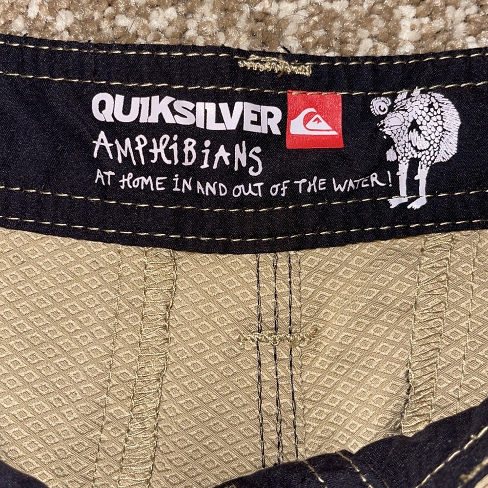 Quicksilver shorts - Picture 2 of 4